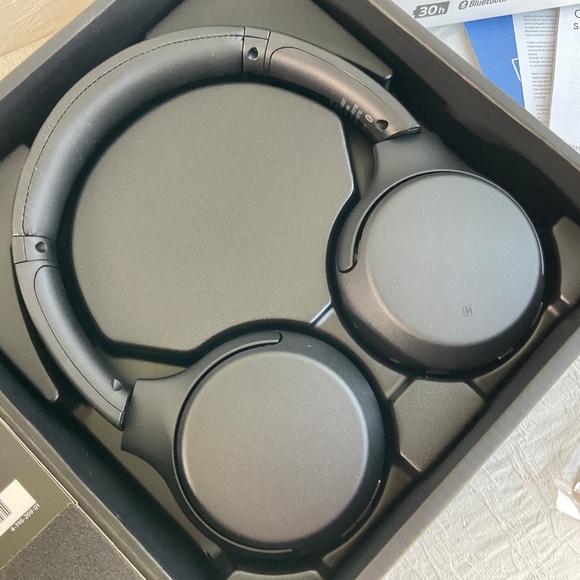 Sony Headphones WH-XB700 Extra Bass Wireless Headphones - Picture 2 of 9